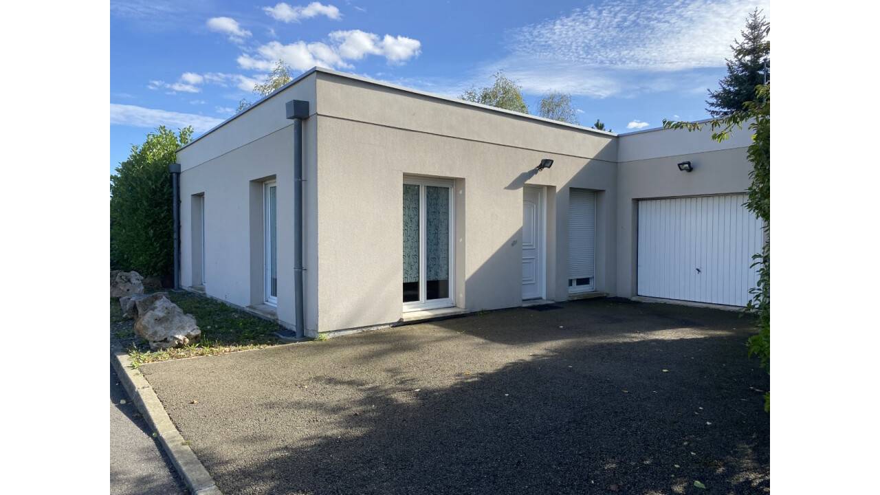PAVILLON DES JEUNES sept 2021 - extérieur.jpg PAVILLON DES JEUNES sept 2021 - extérieur.jpg