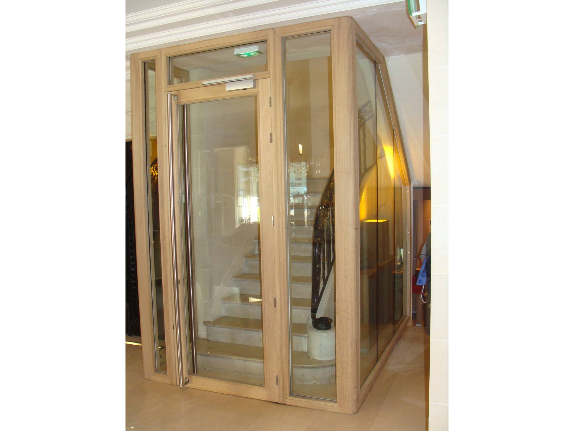 Bourneuf encloisonnement cage escalier pare-flamme