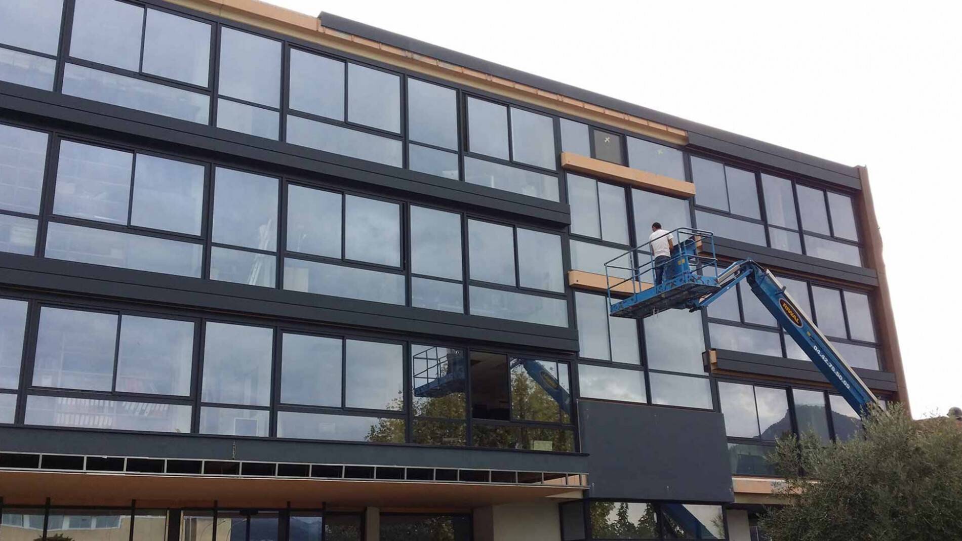 réalisation var habitat siège social