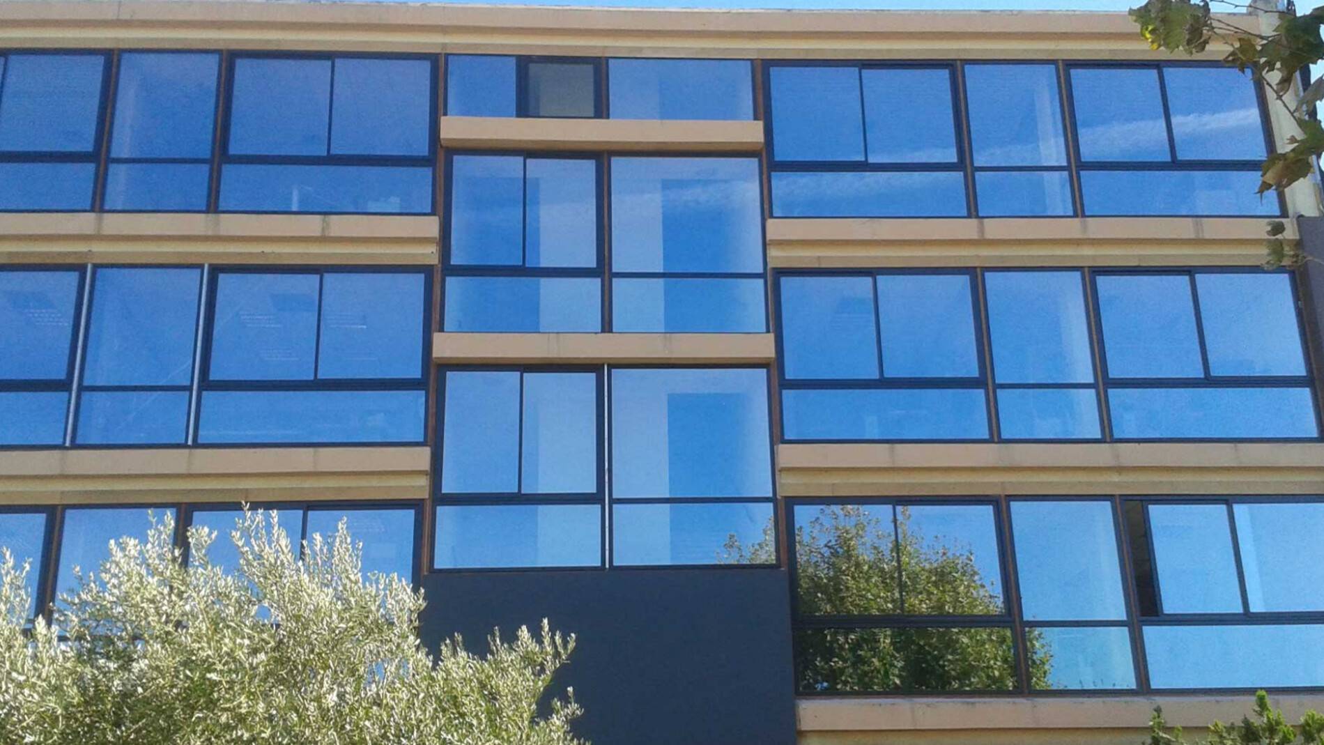 ensemble de menuiseries aluminium var habitat