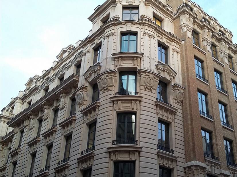 fenêtre mouton gueule loup haut de gamme bâtiment empire paris cintre bombe traverse