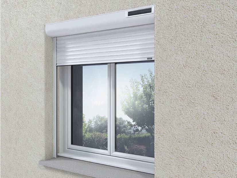 châssis volet roulant solaire ambiance pose sous linteau