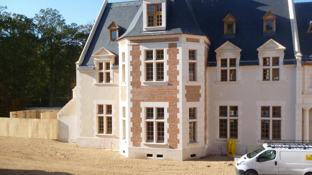 Fourniture des menuiseries pour le chantier d'un artisan Fourniture des menuiseries pour le chantier d'un artisan