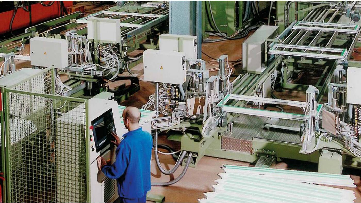 1985 - Usine.jpg