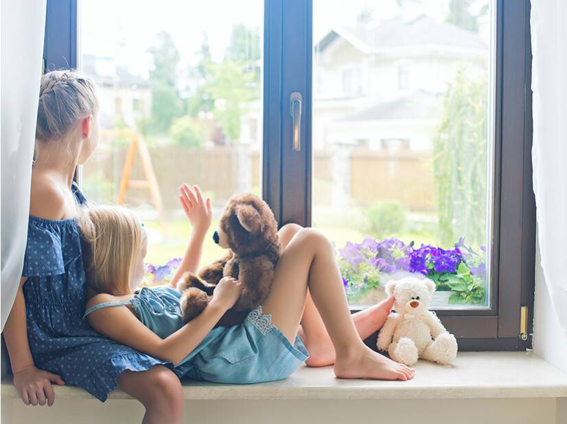 ambiance fenêtre sécurité anti effraction famille