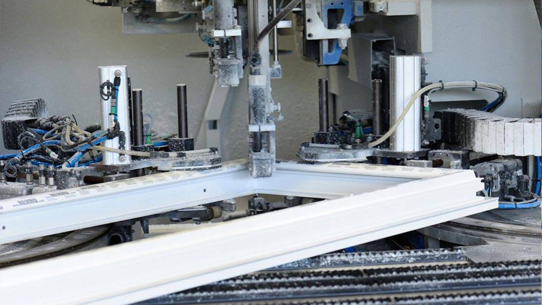 fabrication menuiseries à pralong.jpg fabrication menuiseries à pralong.jpg