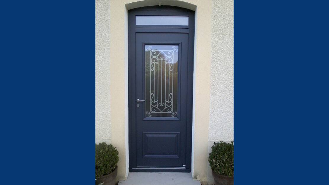 porte entree plastibaie loire 42.jpg