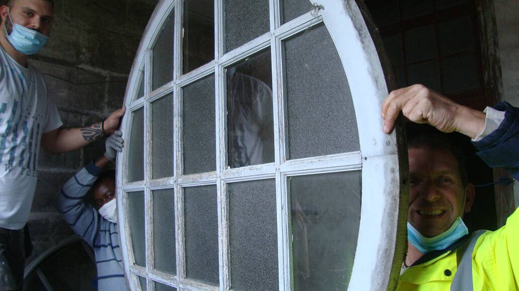 dépose ancienne menuiserie école nationale de police de Périgueux