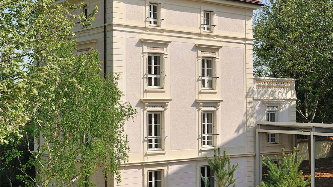 molenat renovation bois villeurbanne ephad vue principale hotel particulier frappe bois garde corps