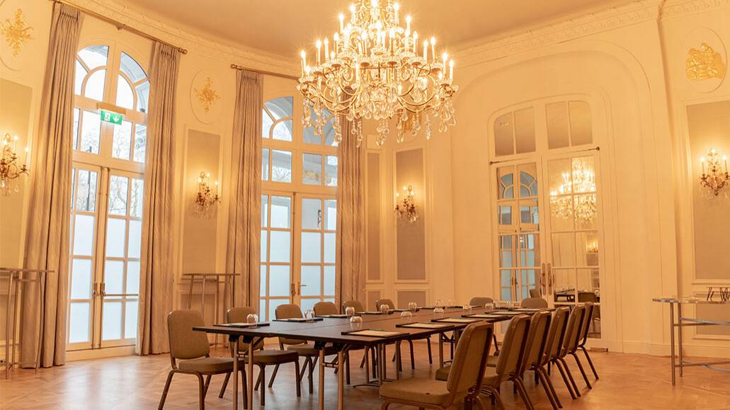 Pose menuiseries Salle de réunion Mandarin Oriental