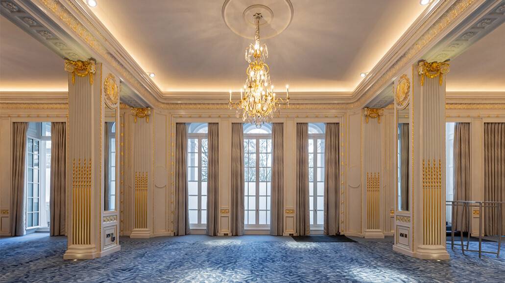 pose de menuiseries de grandes hauteurs Salle événement mandarin oriental