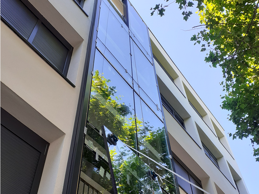 pose mur rideau nacelle vue mur complet.png