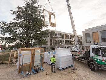 Quels critères prendre en compte pour choisir son fournisseur de menuiseries pour les grands chantiers ?