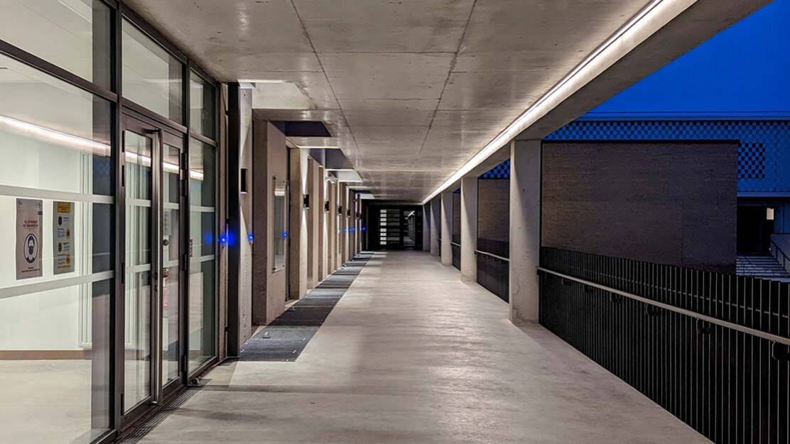 collège de remoulins climatisation naturelle desenfumage surventilation nocturne.jpg