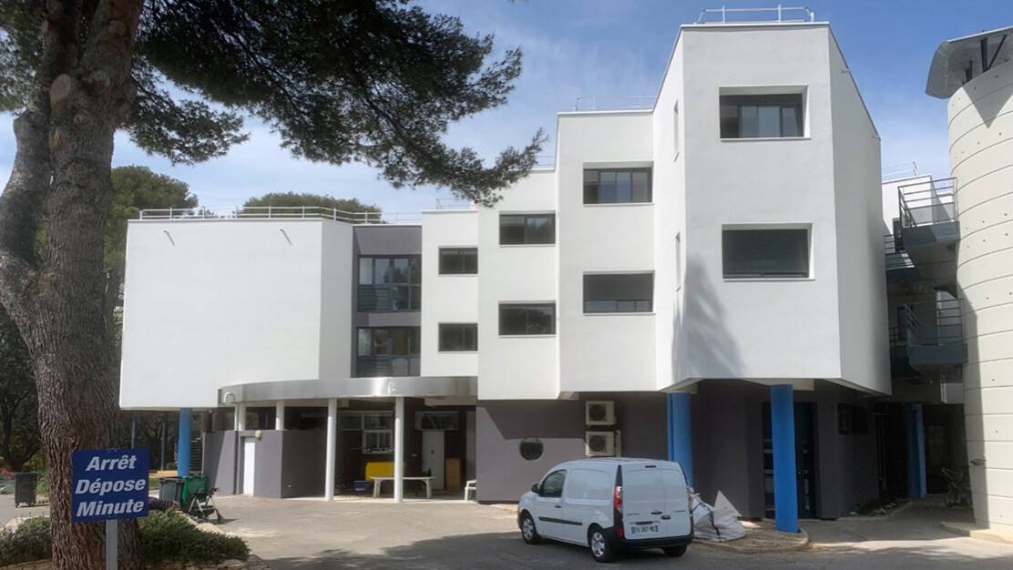 rénovation portes techniques centre gauthière.jpg rénovation portes techniques centre gauthière.jpg
