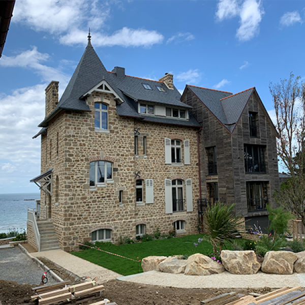 rénovation menuiseries villa normandie.png