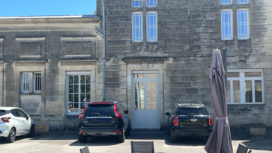 menuisier spécialisé bordeaux rénovation chateau.png menuisier spécialisé bordeaux rénovation chateau.png