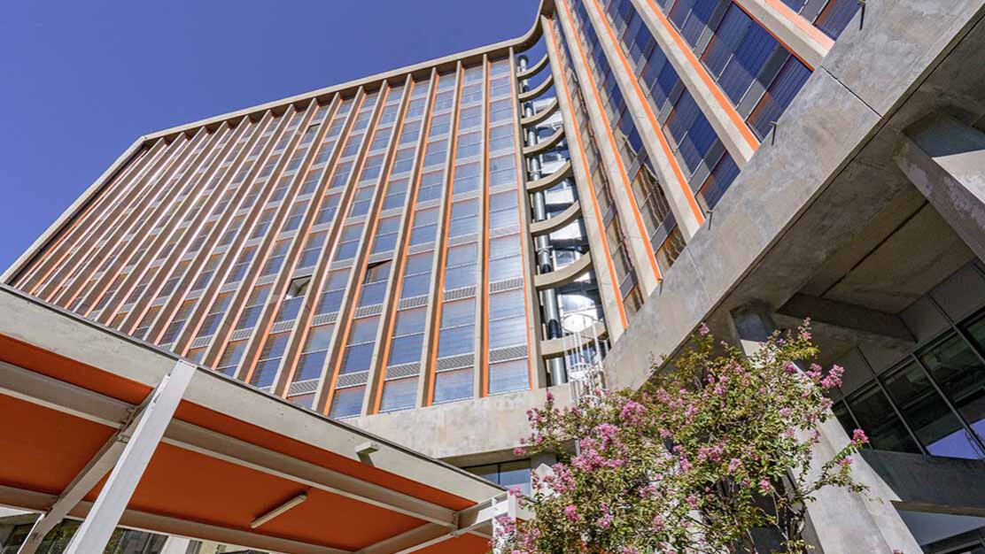 fac pharmacie marseille lorillard batiment remplacement mur rideau s chassignole.jpg fac pharmacie marseille lorillard batiment remplacement mur rideau s chassignole.jpg