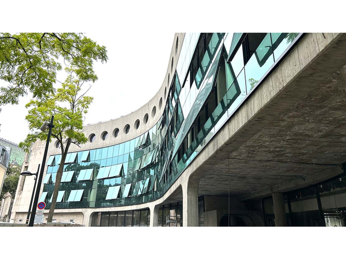 Le siège de l'Huma se dote d'une nouvelle façade mur-rideau VEC