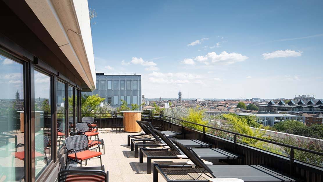 Tour allianz rénovée mériadeck bordeaux fournisseur fenêtres bureaux.jpg