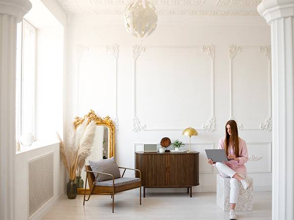 Intégrer les normes incendie aux menuiseries d’un ERP classé monument historique