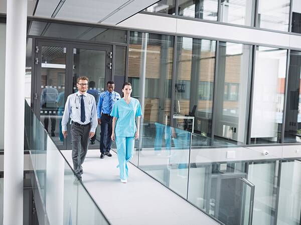 architecte santé menuiseries normes prestataire.jpg