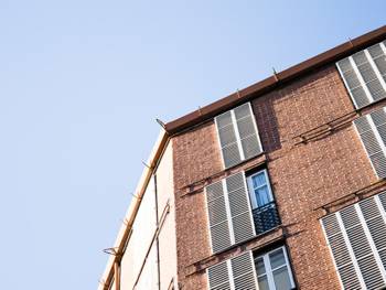 Améliorer le confort d’été en habitat collectif : nos conseils