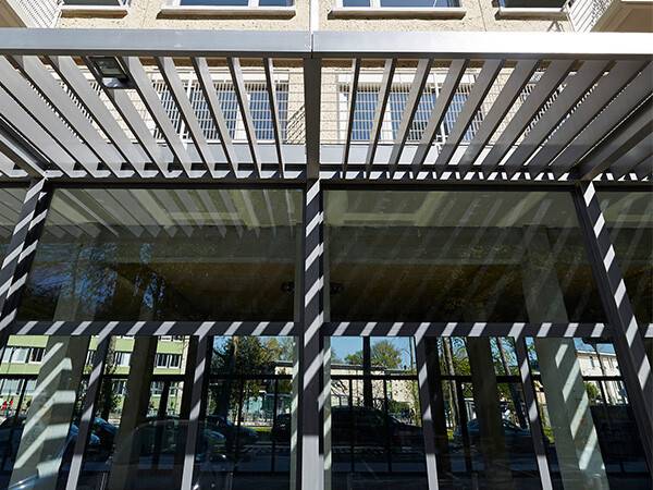 confort été avec les brise soleil fabricant installateur pour copropriété.jpg
