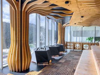 Portes et fenêtres pour spa, sauna et hammam : guide complet pour un espace bien-être optimal