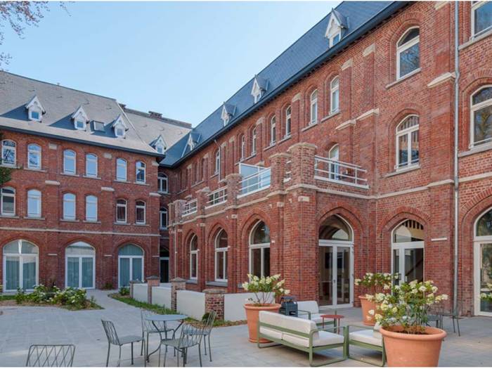 Réhabilitation exemplaire d'un bâtiment néogothique aux normes ERP et accessibilité