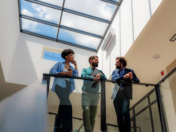 Comment préparer la pose d'une verrière de toit en ERP ?