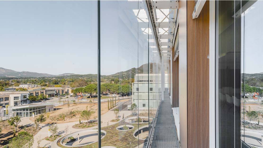 étude conception batiment bureau neuf marseille menuiseries aluminium.jpg