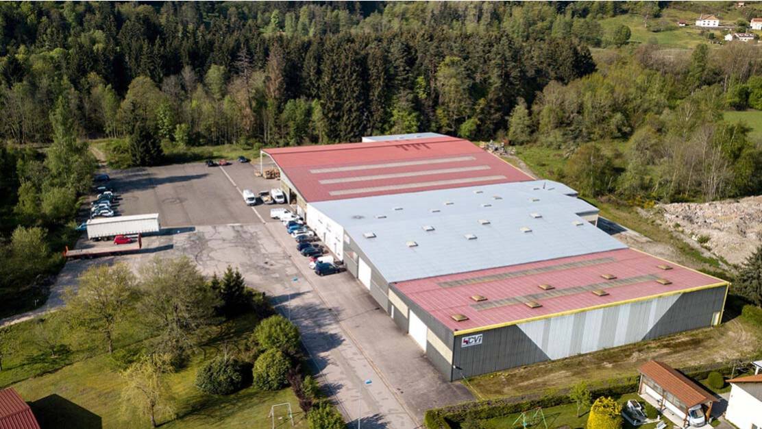 slide show site de prod cvi menuiserie mur rideau alu vue aerienne.jpg