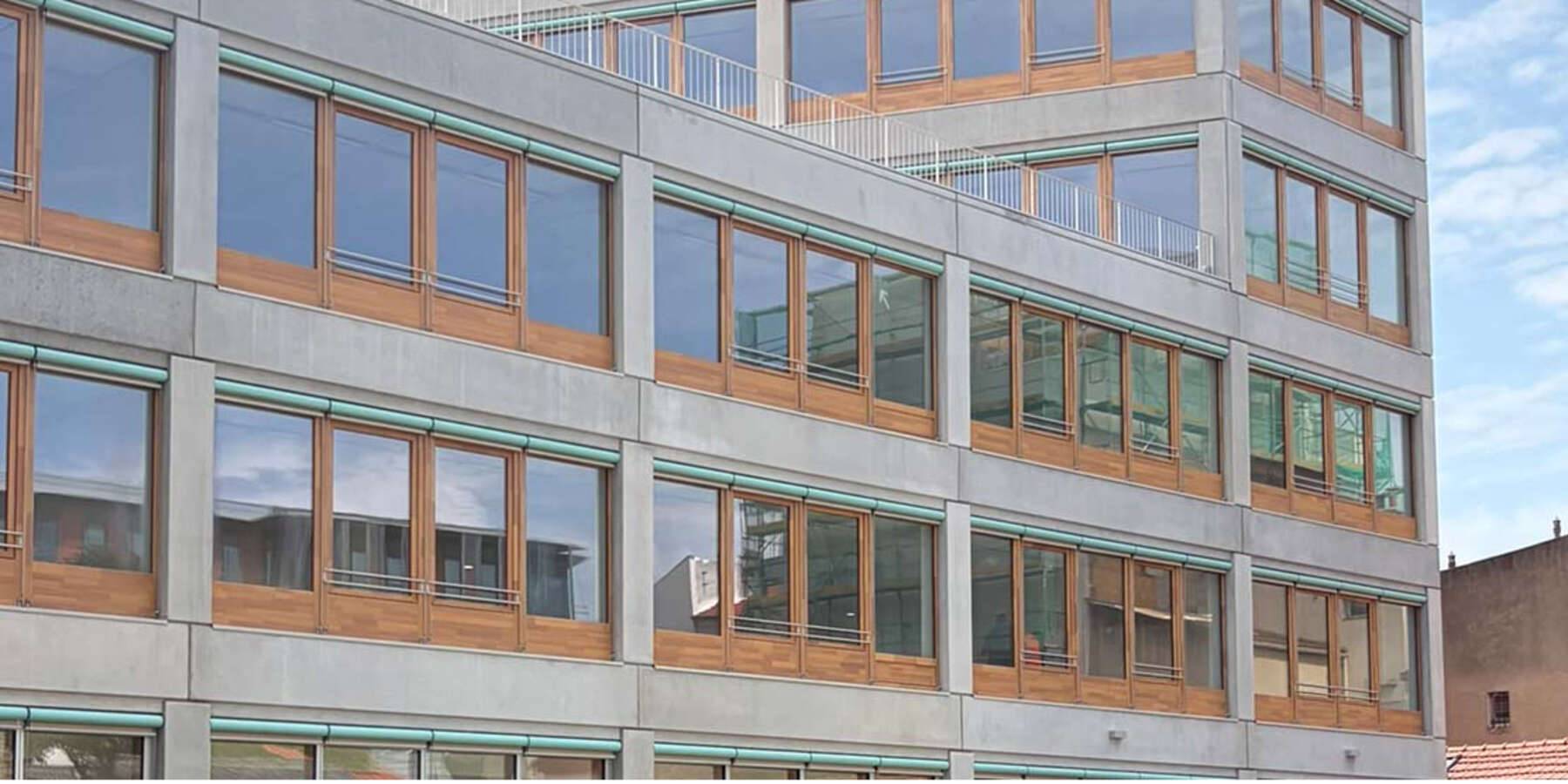 Menuiseries bois et murs rideaux pour l’immeuble Marceau à Montreuil