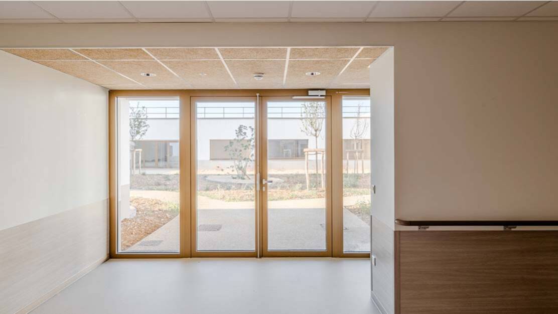 établissement de santé avec portes ERP lorillard bâtiment.jpg